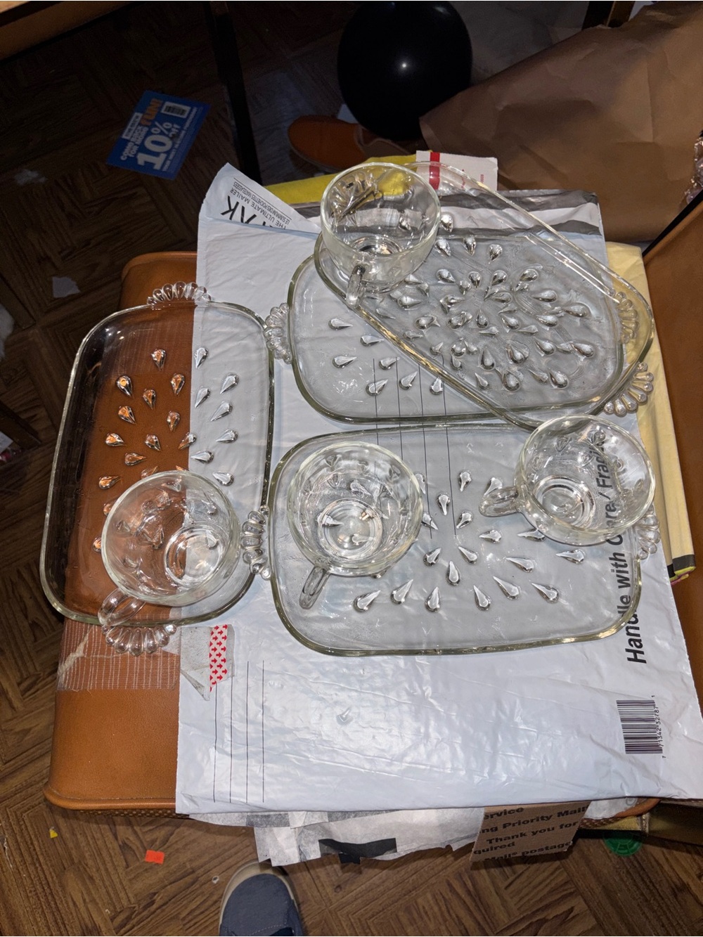 Clear Glass Teardrop Pattern Serving Tray and Cup Set - Transparent